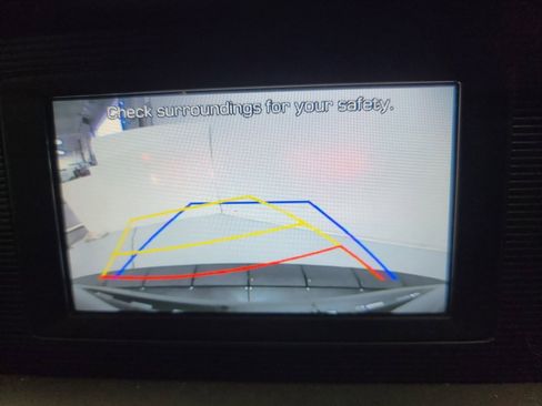 Used 2019 Hyundai Elantra SE image 23