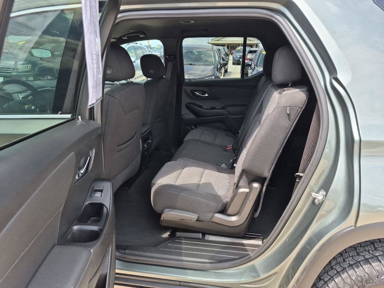 Used 2023 Chevrolet Traverse LT w/ LPO, Floor Liner Package AWD/4WD image 13