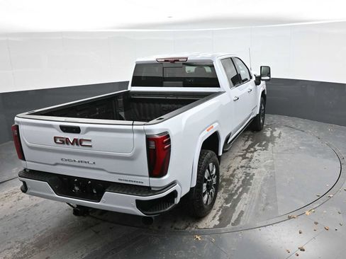 New 2026 GMC Sierra 2500 Denali w/ Denali Reserve Package image 32