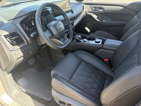 New 2026 Nissan Rogue Platinum w/ Platinum Premium Package image 19