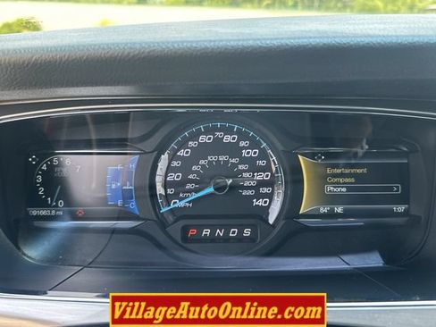 Used 2018 Ford Taurus SEL w/ Equipment Group 201A FWD image 21