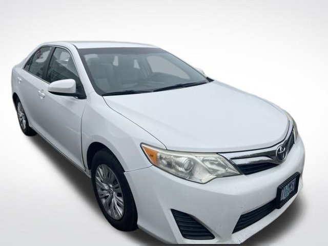 Used 2012 Toyota Camry LE FWD image 3