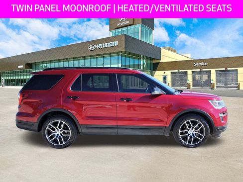 Used 2018 Ford Explorer Sport w/ Equipment Group 401A image 4
