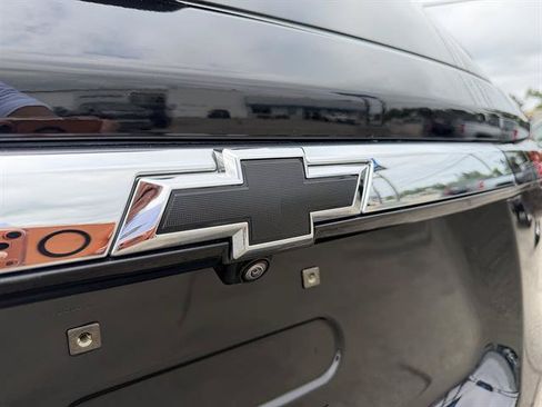 Used 2023 Chevrolet Traverse LT AWD/4WD image 23