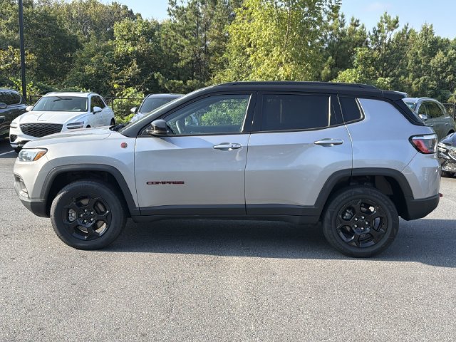 Used 2024 Jeep Compass Trailhawk AWD/4WD image 4