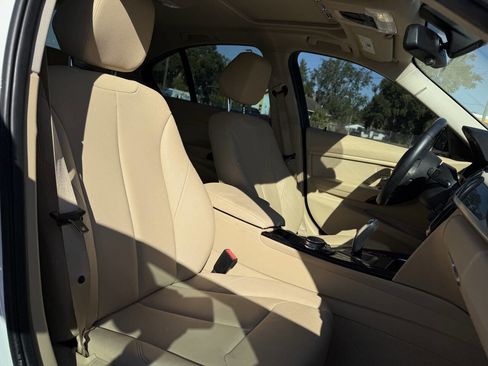 Used 2016 BMW 320i Sedan image 24