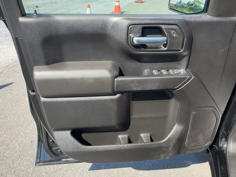 Certified 2024 Chevrolet Silverado 1500 Custom AWD/4WD image 17