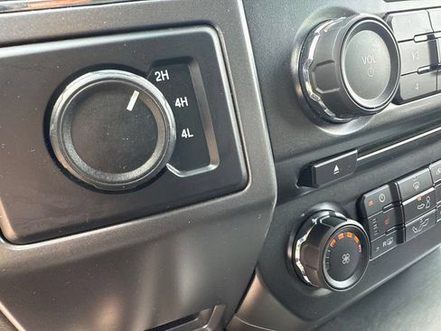 Used 2018 Ford F150 XLT w/ Equipment Group 302A Luxury AWD/4WD image 41