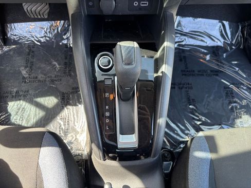 Used 2025 Nissan Versa SV FWD image 39