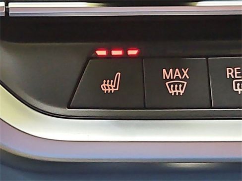 Used 2022 BMW M4 Coupe image 39