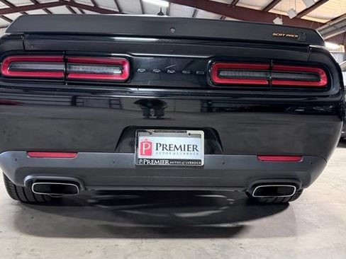 Used 2022 Dodge Challenger R/T Scat Pack RWD image 4