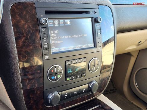 Used 2013 GMC Yukon XL Denali image 19