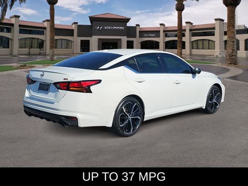Used 2023 Nissan Altima 2.5 SR FWD image 8