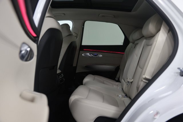New 2027 Genesis GV70 2.5T Select AWD/4WD image 31