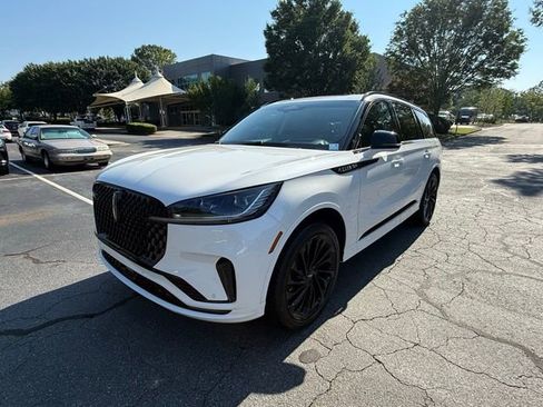 New 2025 Lincoln Aviator Reserve w/ Equipment Group 201A image 2