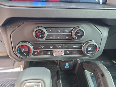 Used 2025 Ford Bronco Badlands AWD/4WD image 23
