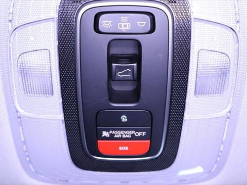 Used 2022 Hyundai Elantra Limited FWD image 26