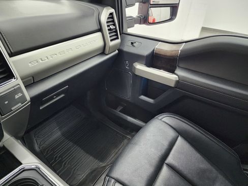 Used 2022 Ford F350 Lariat w/ Lariat Ultimate Package image 12