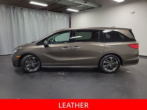 Used 2023 Honda Odyssey Elite image 5