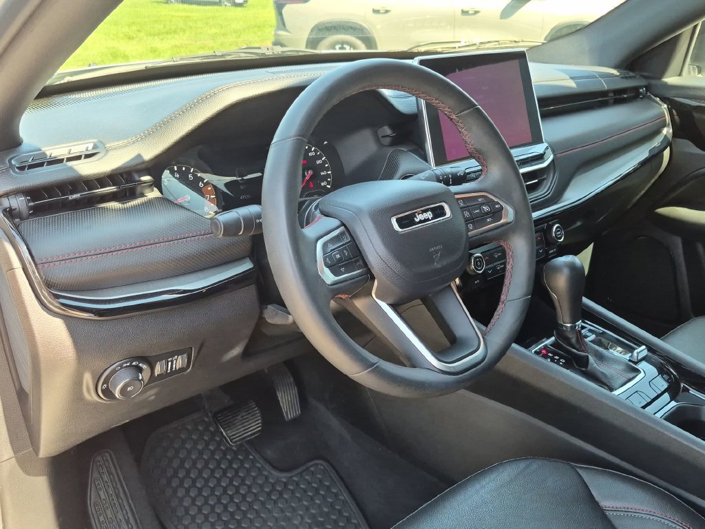 Used 2024 Jeep Compass Trailhawk AWD/4WD image 36
