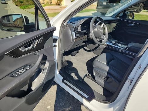 Used 2023 Audi Q7 3.0T Premium Plus w/ Premium Plus Package image 9