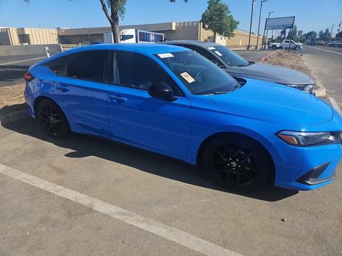 Used 2023 Honda Civic Sport image 5