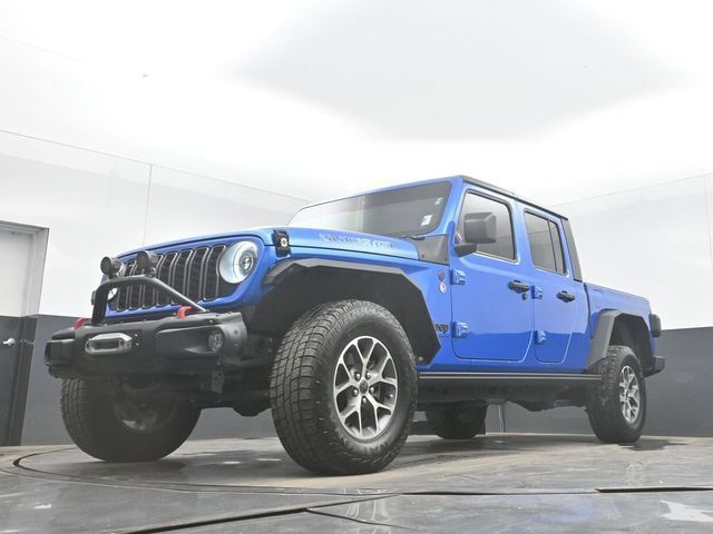 Used 2024 Jeep Gladiator Sport AWD/4WD image 40