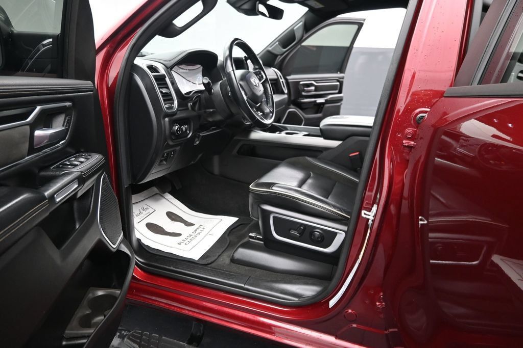 Used 2023 RAM 1500 Laramie AWD/4WD image 14