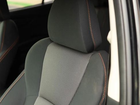 Used 2018 Subaru Crosstrek 2.0i Premium w/ Eyesight System image 16