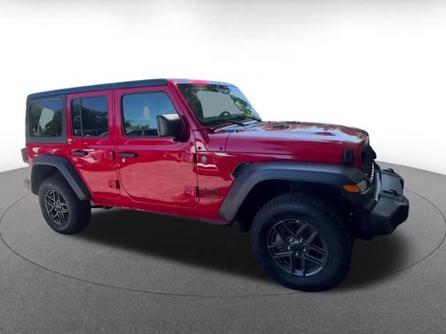 Used 2025 Jeep Wrangler Unlimited Sport AWD/4WD image 15