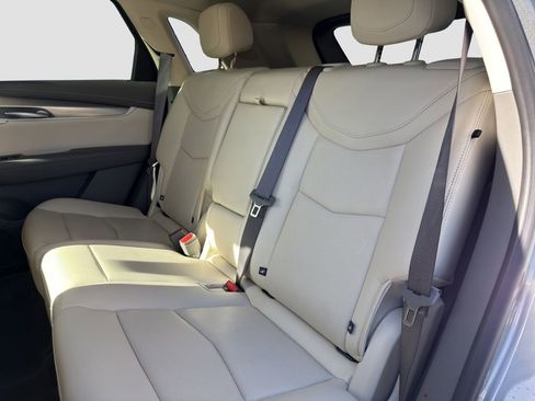 Used 2025 Cadillac XT5 Premium Luxury image 12