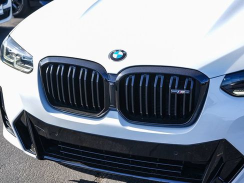 Used 2024 BMW X4 M40i w/ Shadowloine Package AWD/4WD image 13