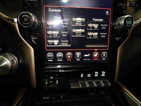 Used 2019 RAM 1500 Laramie image 30