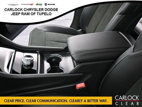 New 2025 Jeep Grand Cherokee Altitude image 17