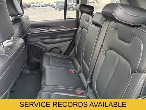 Used 2023 Jeep Grand Cherokee Limited w/ Black Appearance Package AWD/4WD image 15