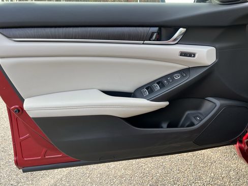 Certified 2019 Honda Accord EX-L image 12