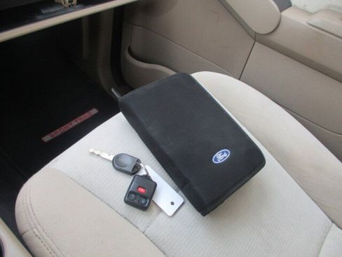 Used 2010 Ford Explorer Sport Trac XLT image 37