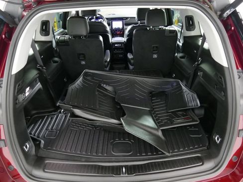 Used 2022 Jeep Grand Cherokee L Limited AWD/4WD image 2