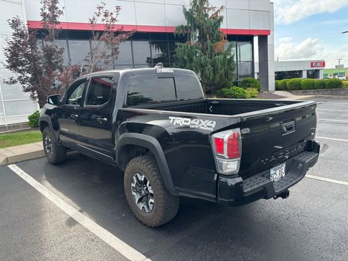 Used 2020 Toyota Tacoma TRD Off-Road w/ TRD Premium Off Road Package AWD/4WD image 5