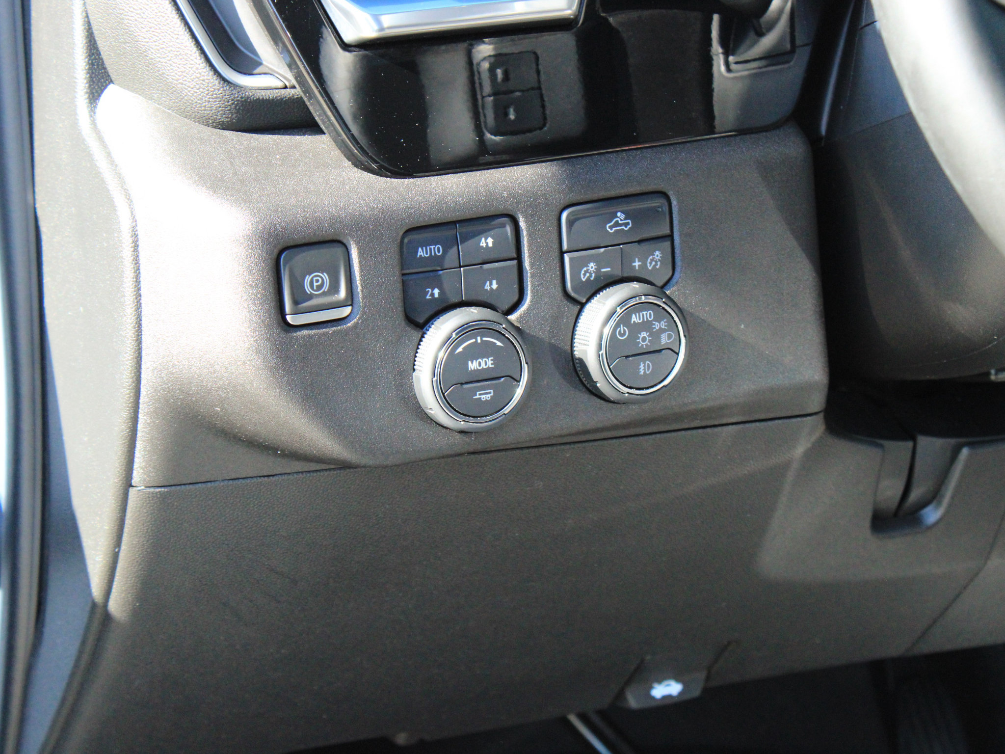 Used 2023 Chevrolet Silverado 1500 RST w/ Convenience Package II AWD/4WD image 15