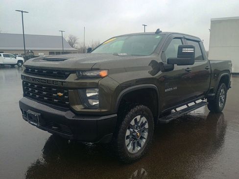 Used 2023 Chevrolet Silverado 2500 Custom w/ Custom Convenience Package image 3