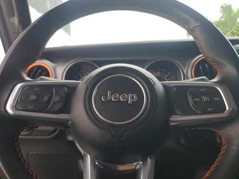 Used 2021 Jeep Gladiator Mojave AWD/4WD image 23