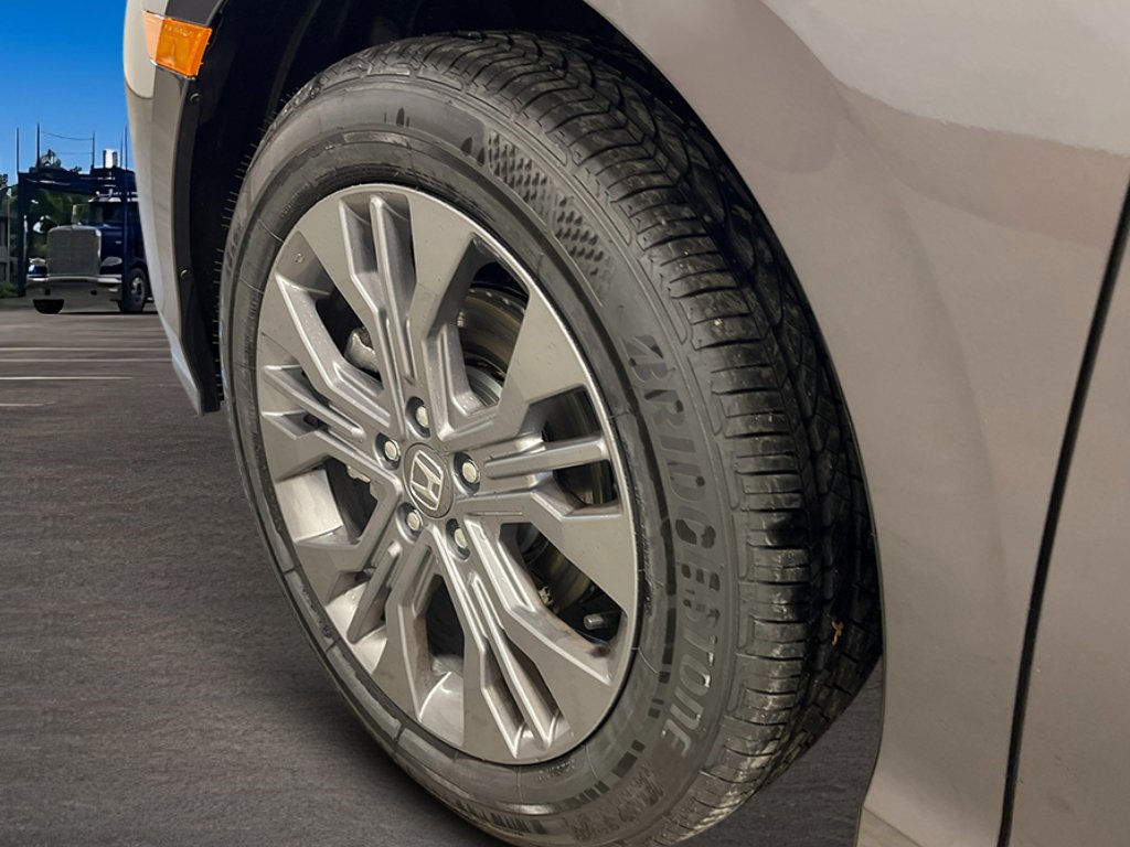 New 2027 Honda Odyssey Touring image 27