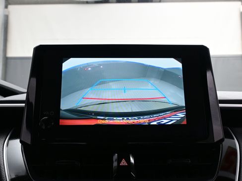 Used 2025 Toyota Corolla LE image 17