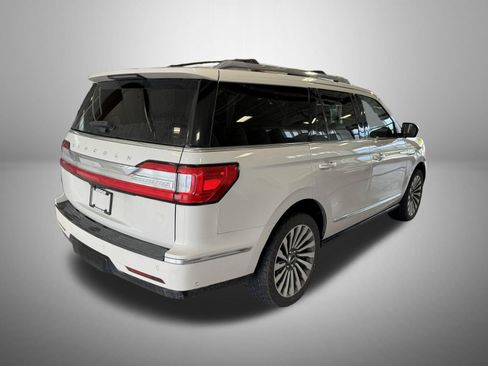Used 2021 Lincoln Navigator Reserve w/ Luxury Package AWD/4WD image 3