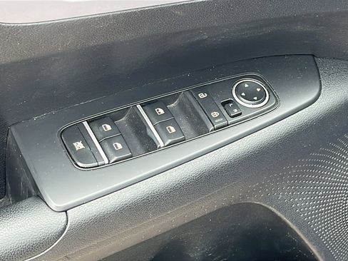 Used 2024 Kia Forte LXS image 12