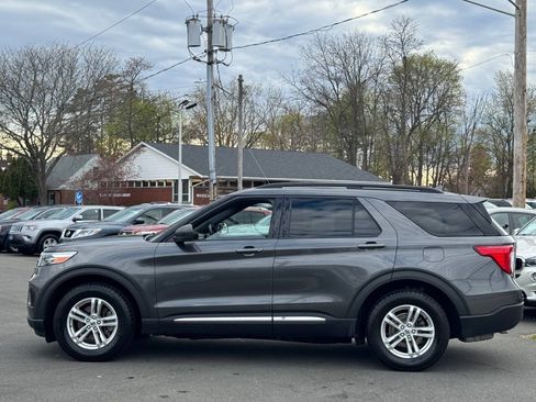 Used 2020 Ford Explorer XLT w/ Comfort Package AWD/4WD image 4