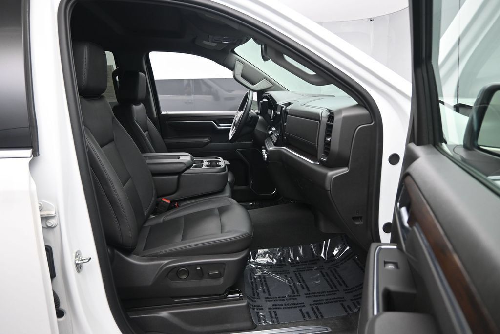 Used 2025 GMC Sierra 1500 SLT AWD/4WD image 28