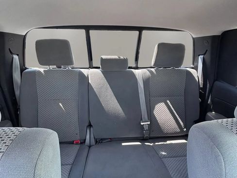 Used 2010 Toyota Tundra 4x4 Double Cab image 32