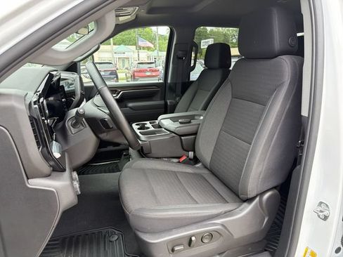 Used 2025 Chevrolet Silverado 2500 LT w/ Convenience Package AWD/4WD image 13